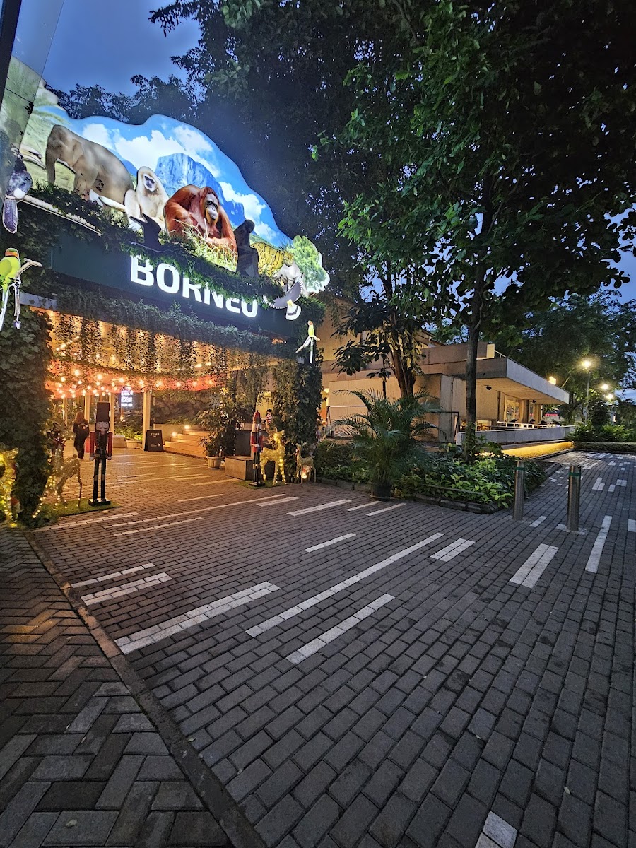 Titik Temu Cafe - Scbd